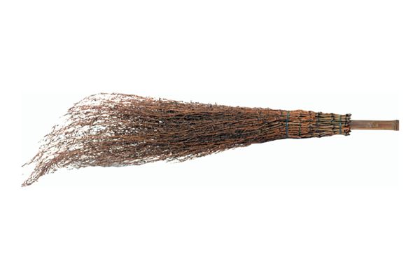 Bambusbesen mit Stiel