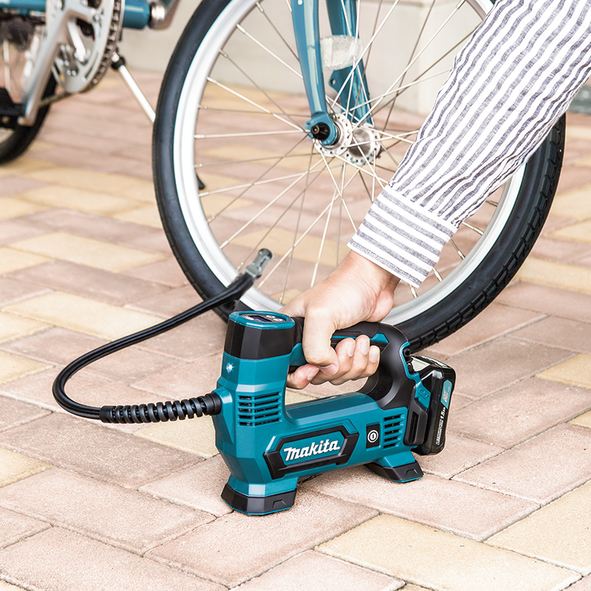 MAKITA Akku-Kompressor 12V